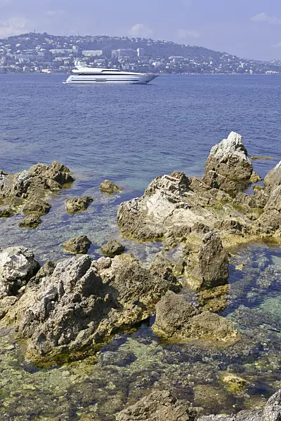 569108 - Bay with rocks, Île Sainte-Marguerite, France