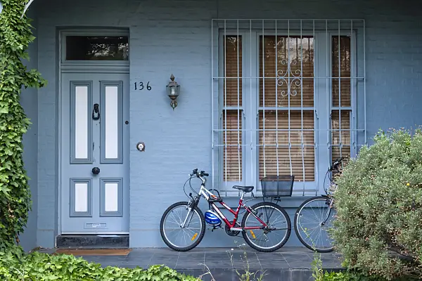 455213 - Blue house on Powlett Street, East Melbourne, Melbourne, Australia
