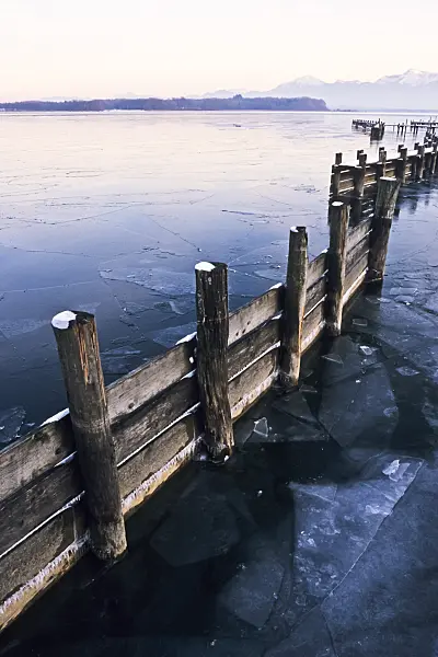 386011 - Boat harbour at Lake Chiemsee, Bavaria, Germany