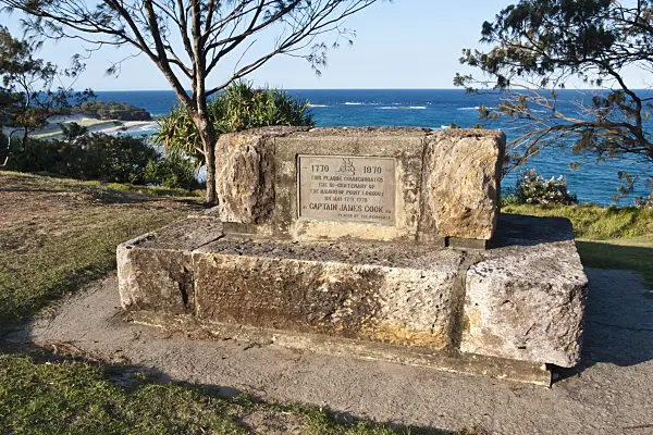 455107 - Captain Cook Memorial, Point Lookout, Australie