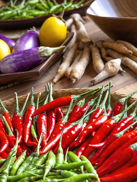 436022 - Chili pepper (Capsicum) and aubergine (Solanum melongena)