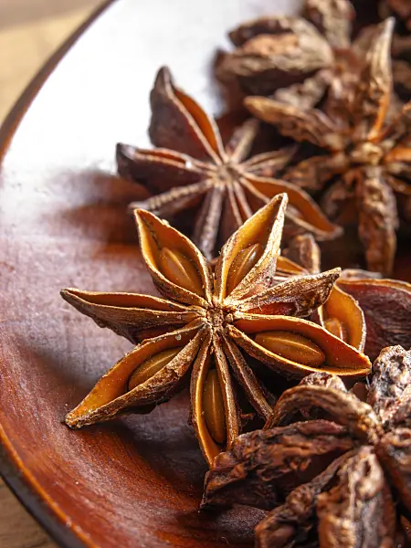 436001 - Chinese star anise (Illicium verum)