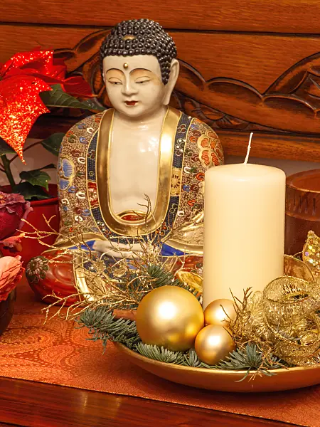 444015 - Christmas arrangement with Buddha