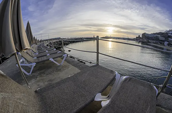 564134 - Deck chairs on the beach, Puerto Rico, Gran Canaria, Spain