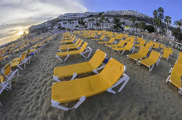 564136 - Deck chairs on the beach, Puerto Rico, Gran Canaria, Spain