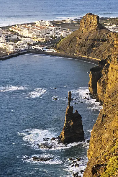 397089 - Dedo de Dios (Finger of God), Puerto de las Nieves, Gran Canaria, Spain
