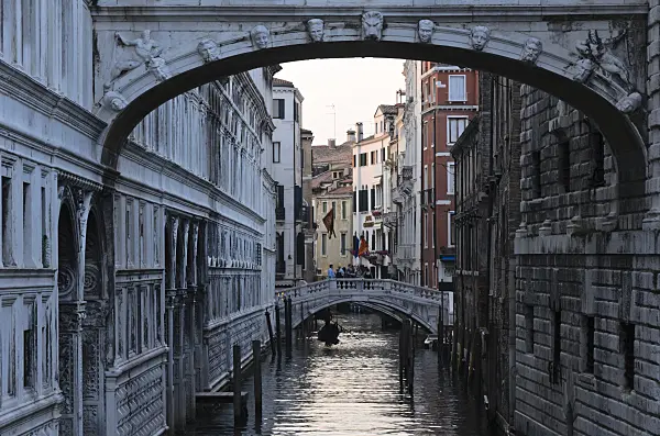 568110 - Doge's Palace and Rio di Palazzo, Venice, Italy