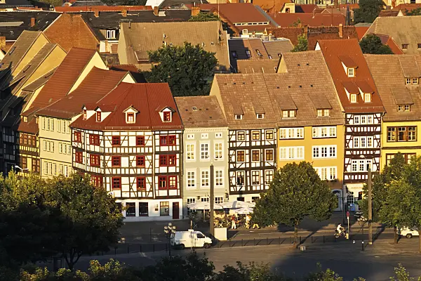 381063 - Evening sun on half-timbered houses in the old town, Erfurt, Germany