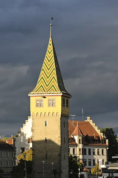 572096 - Evening sun on the Mangtower, Lindau, Germany