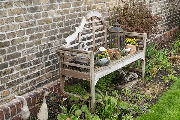625028 - Garden bench with spring decoration