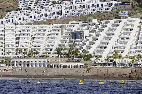 564111 - Hillside with hotels and holiday villages, Taurito, Gran Canaria, Spain