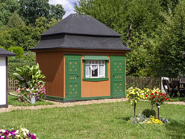 463056 - Historic garden house from 1924, Leipzig, Germany