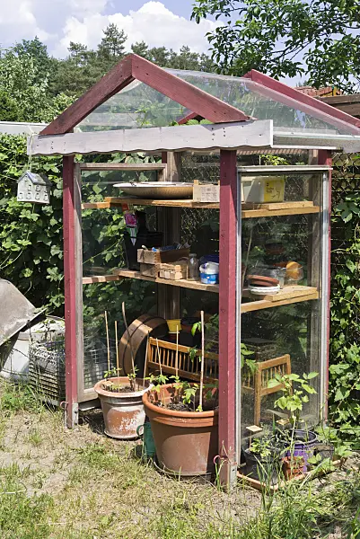 557057 - Home-made greenhouse