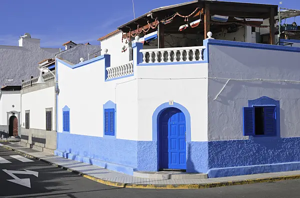 564205 - House with blue door, Puerto de las Nieves, Gran Canaria, Spain