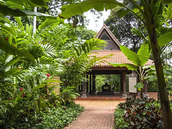 411150 - Keramat Iskandar Syah, Fort Canning Park, Singapore