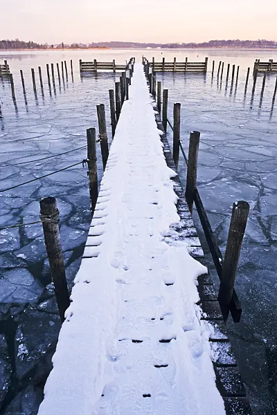 386009 - Landing stage at Lake Chiemsee, Bavaria, Germany