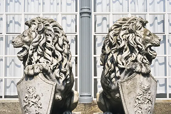377032 - Lion sculptures and orangery, Putbus, Rügen, Germany