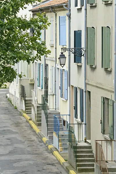 557115 - Maisons d'habitation, Arles, France