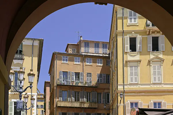 569117 - Maisons de la vieille ville, Nice, France