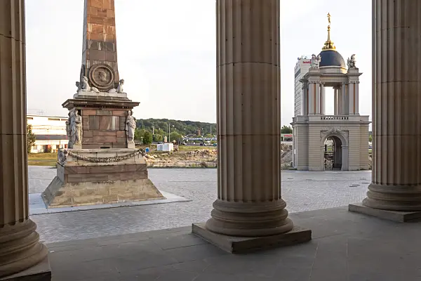452075 - Obelisk and Fortuna Portal, Alter Markt, Potsdam, Germany