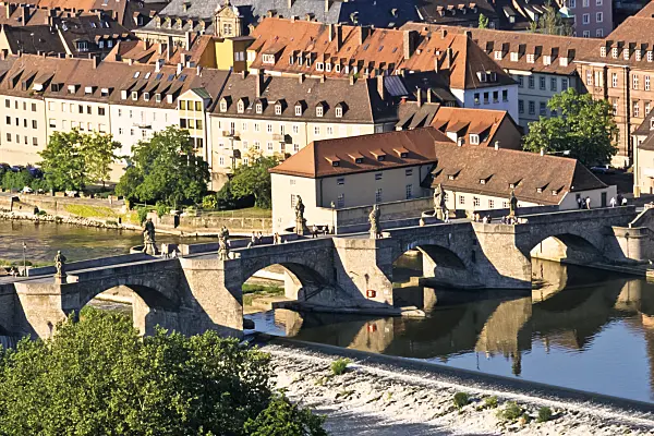 378077 - Old River Main Bridge, Würzburg, Germany