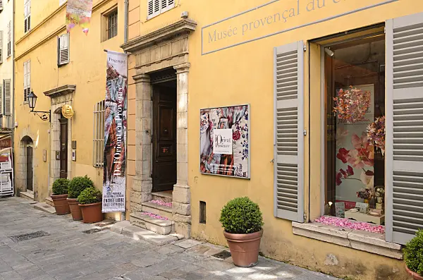 533019 - Old town, Grasse, France