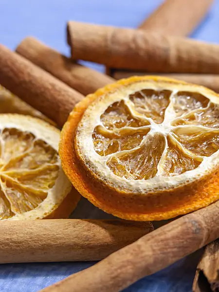 444075 - Orange (Citrus sinensis) and Chinese cinnamom (Cinnamomum aromaticum)