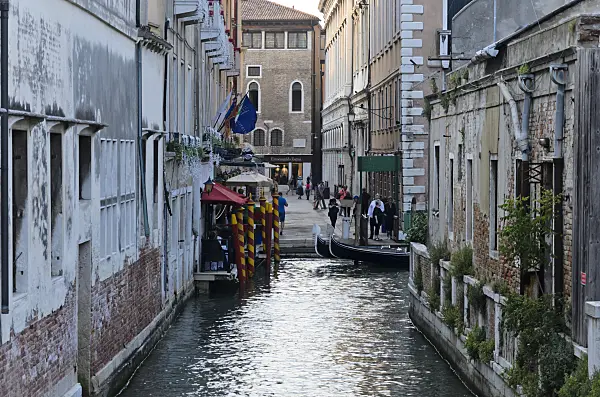 568096 - Rio dei Giardinetti, Venice, Italy