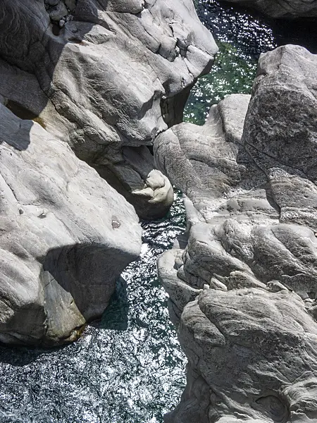 414150 - Rocky gorge of the Maggia in the Maggia Valley, Ponte Brolla, Switzerland