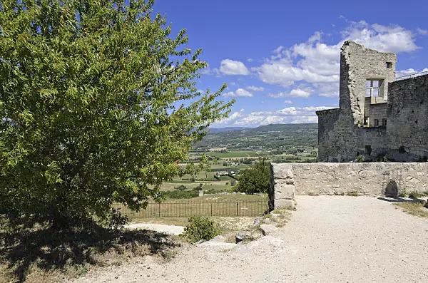 557155 - Ruine du château, Lacoste, Provence, France