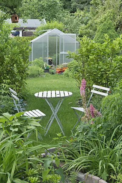 557028 - Seating area in an allotment garden