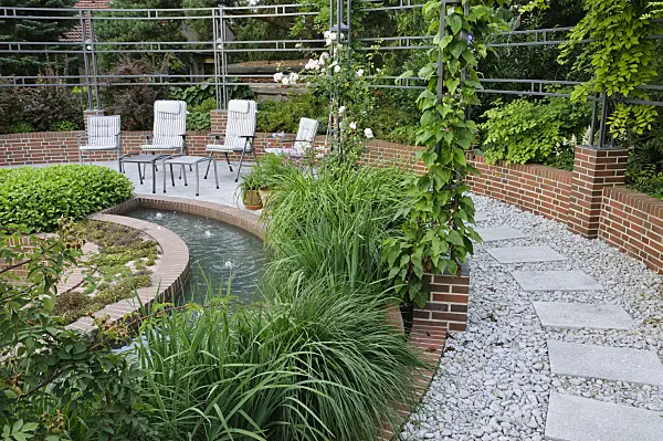 474066 - Semicircular plateau with seating area, water basin and pergola
