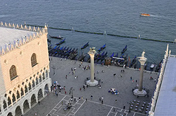 568102 - St Mark's Square and Doge's Palace, Venice, Italy