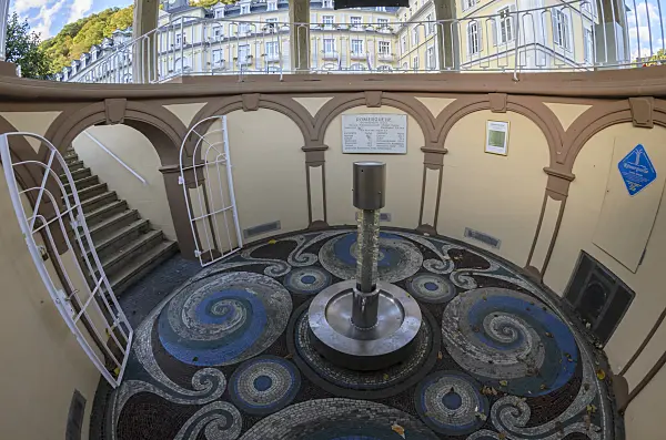 560066 - View from the outside down to the Römerquelle and the Kurhaus, Bad Ems, Germany