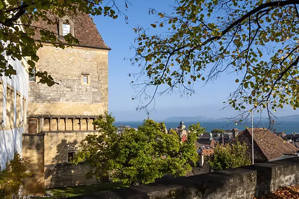 453132 - View of palace, old town and Lake Neuchâtel, Neuchâtel, Switzerland
