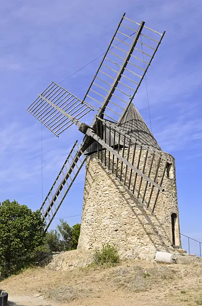 569047 - Windmill, Grimaud, France