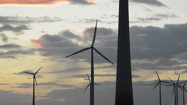513028 - Windräder bei Sonnenuntergang, Deutschland