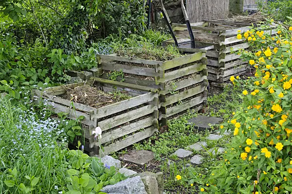 484135 - Wooden compost bin